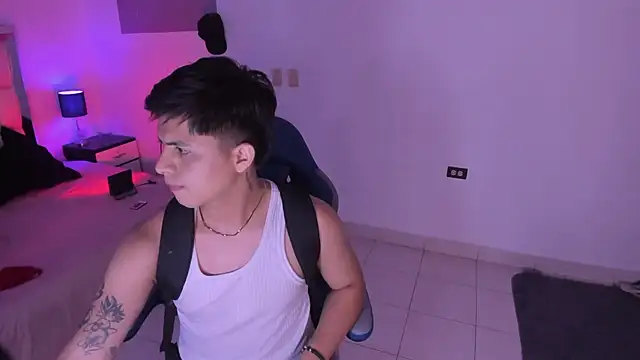 Snapshot of Niicky1_ chatting on 01.05.25 Niicky1 online show from 01.05.25