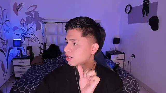 Snapshot of Niicky1_ chatting on 01.20.25 Niicky1 online show from 01.20.25