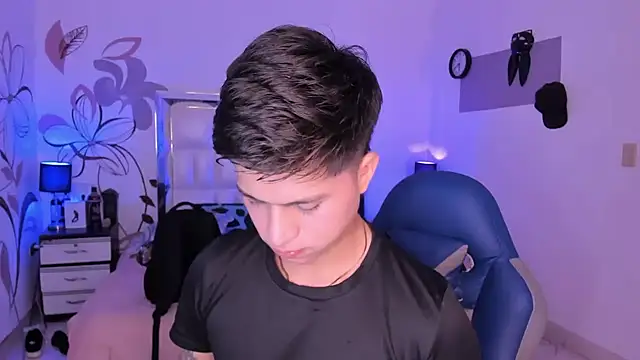 Snapshot of Niicky1_ chatting on 01.25.25 Niicky1 online show from 01.25.25