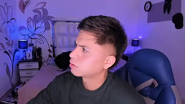 Snapshot of Niicky1_ chatting on 01.26.25 Niicky1 online show from 01.26.25