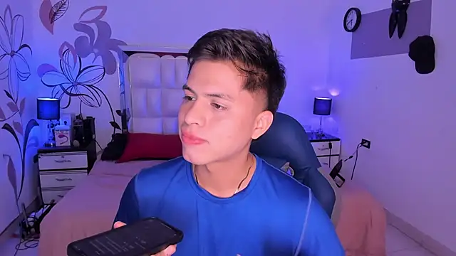 Snapshot of Niicky1_ chatting on 01.28.25 Niicky1 online show from 01.28.25