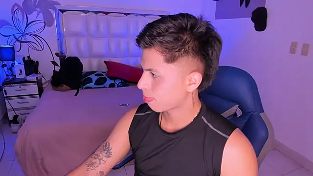 Snapshot of Niicky1_ chatting on 01.29.25 Niicky1 online show from 01.29.25