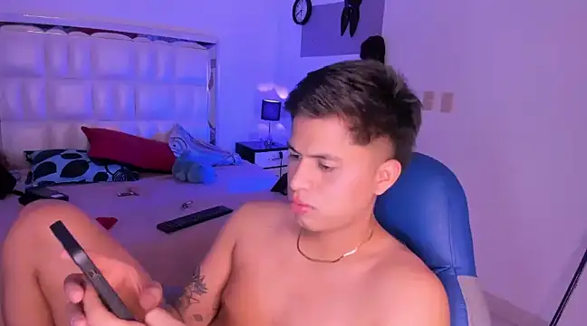 Snapshot of Niicky1_ chatting on 01.30.25 Niicky1 online show from 01.30.25