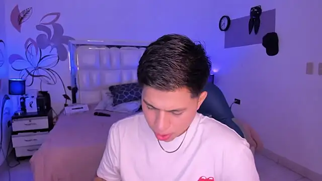 Snapshot of Niicky1_ chatting on 01.31.25 Niicky1 online show from 01.31.25