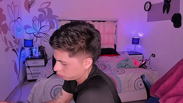 Snapshot of Niicky1_ chatting on 02.10.25 Niicky1 online show from 02.10.25