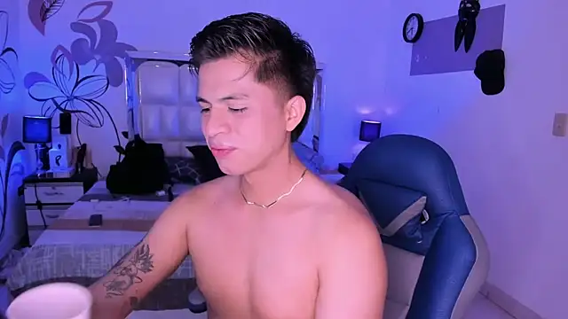 Snapshot of Niicky1_ chatting on 02.28.25 Niicky1 online show from 02.28.25