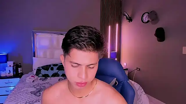 Snapshot of Niicky1_ chatting on 03.21.25 Niicky1 online show from 03.21.25