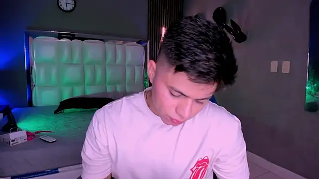 Snapshot of Niicky1_ chatting on 11.16.25 Niicky1 online show from 11.16.25