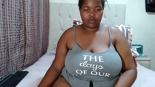 Snapshot of ChubbyDollxx chatting on 12.30.24 ChubbyDollxx online show from 12.30.24