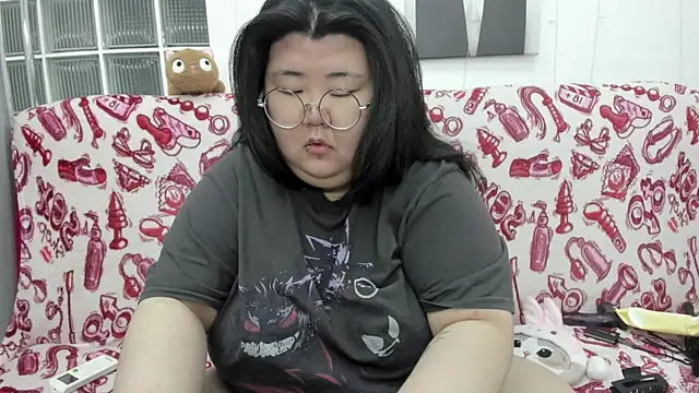 Nadine asian online show from 05.17.26