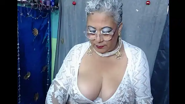 Snapshot of MarilinCarolina chatting on 01.12.25 MarilinCarolina online show from 01.12.25