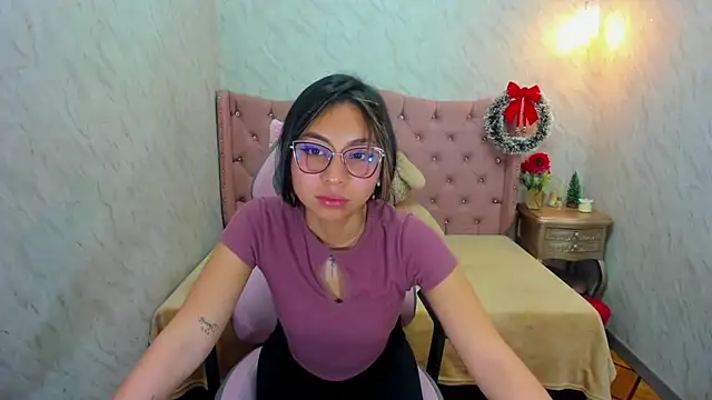 XSmaggiiee online show from 12.24.24