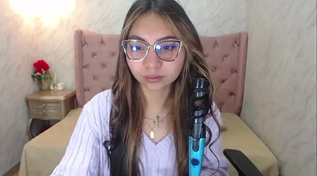 XSmaggiiee online show from 03.10.25