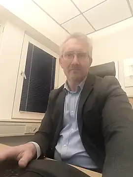 Snapshot of tom-swede chatting on 01.08.25 tom-swede online show from 01.08.25