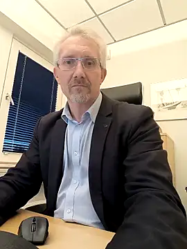 Snapshot of tom-swede chatting on 10.30.25 tom-swede online show from 10.30.25