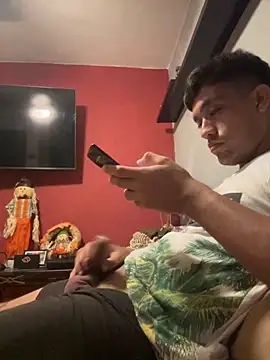 Snapshot of Magicerosxx69 chatting on 10.03.25 Magicerosxx69 online show from 10.03.25