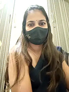 Snapshot of indianliza chatting on 12.15.24 indianliza online show from 12.15.24