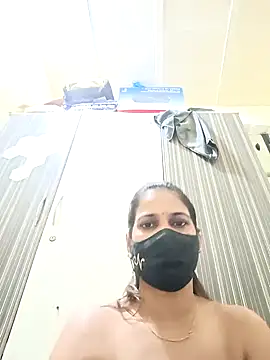 Snapshot of indianliza chatting on 12.15.24 indianliza online show from 12.15.24