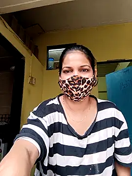 Snapshot of indianliza chatting on 02.27.25 indianliza online show from 02.27.25