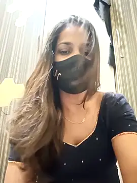 Snapshot of indianliza chatting on 03.15.25 indianliza online show from 03.15.25