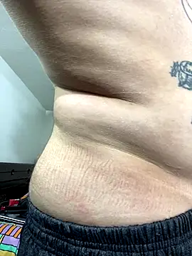 TheKing6ix9ine69 online show from 09.28.25