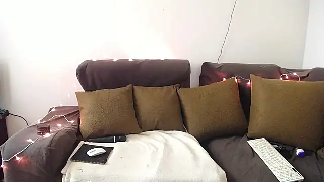 sara winehouse1 online show from 01.19.25