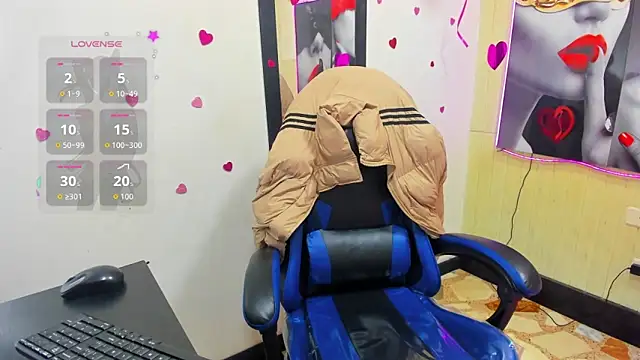 sara winehouse1 online show from 04.25.26