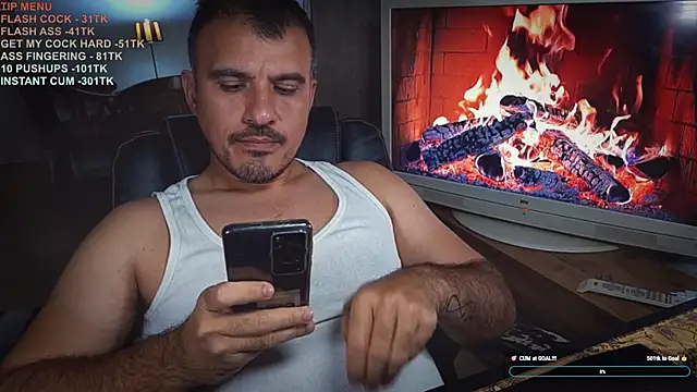 Snapshot of officeman7 chatting on 11.25.25 officeman7 online show from 11.25.25