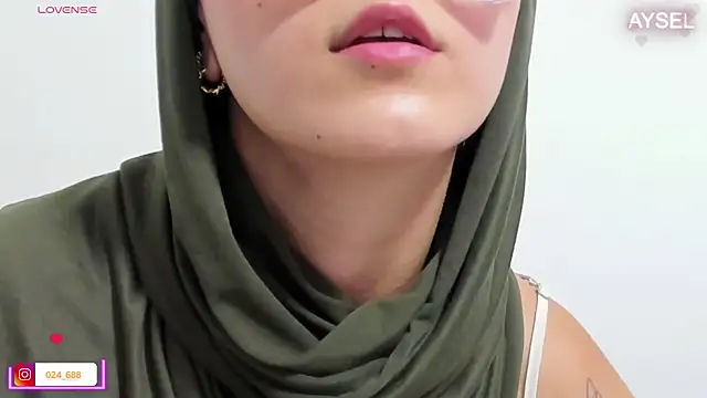 Snapshot of aysel_elid chatting on 01.04.25 aysel elid online show from 01.04.25