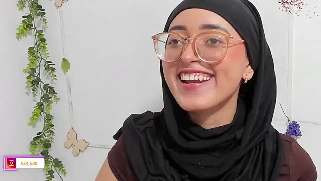 Snapshot of aysel_elid chatting on 09.29.25 aysel elid online show from 09.29.25