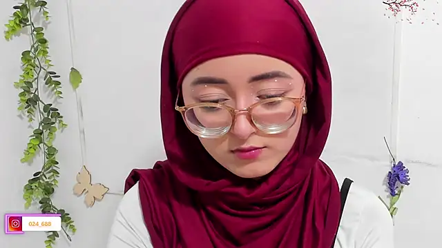 Snapshot of aysel_elid chatting on 09.30.25 aysel elid online show from 09.30.25