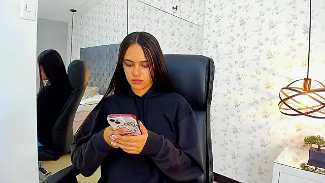 ChloeHarper  online show from 09.11.25