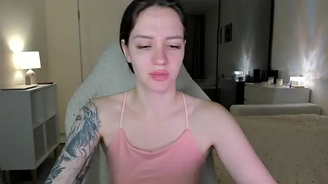 Sonia moon  online show from 10.18.25