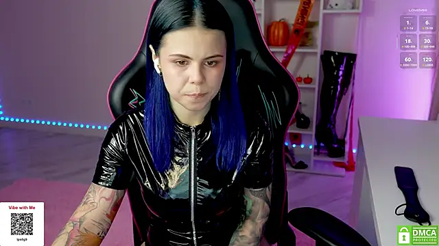 Latex Kitty online show from 10.29.25