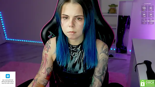 Latex Kitty online show from 11.14.25