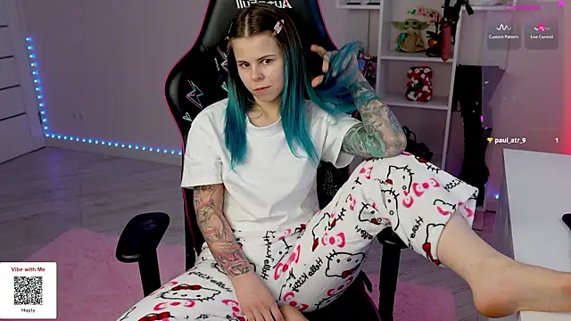 Latex Kitty online show from 02.16.26