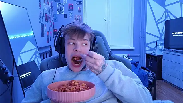 DENIS HERE online show from 03.03.25