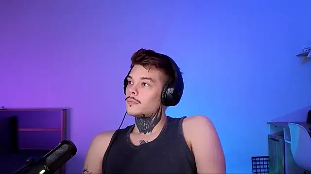 DENIS HERE online show from 11.22.25