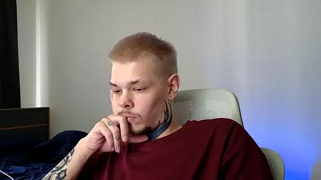 Snapshot of DENIS_HERE chatting on 06.13.26 DENIS HERE online show from 06.13.26