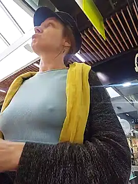 Exhibitionsplit online show from 03.13.25