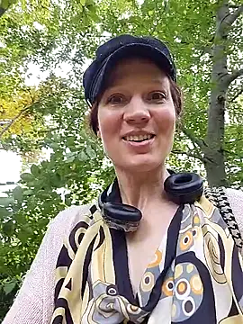 Exhibitionsplit online show from 10.15.25