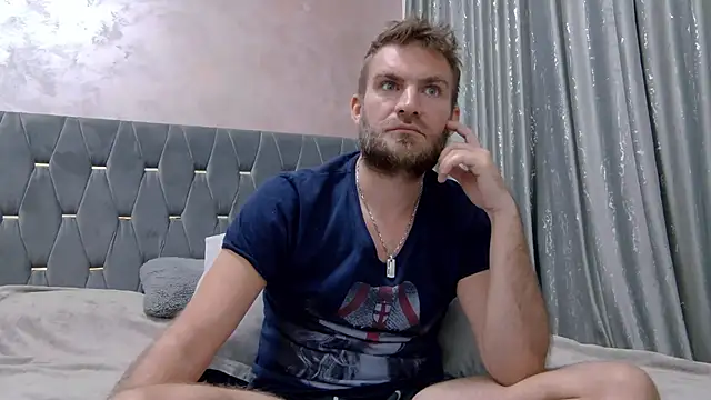 Snapshot of 10in_deluxe chatting on 12.03.25 10in deluxe online show from 12.03.25