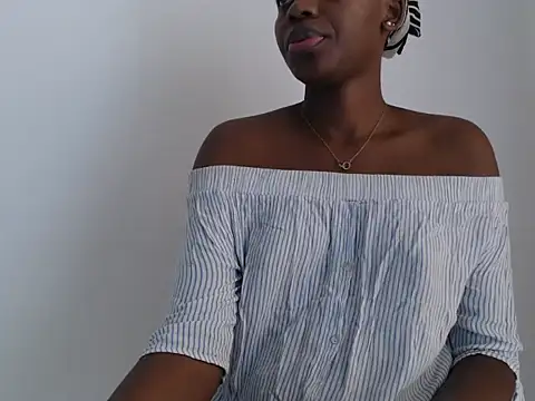 Snapshot of black___ghodess chatting on 09.17.25 black   ghodess online show from 09.17.25