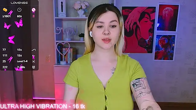 cutie mili online show from 02.13.25