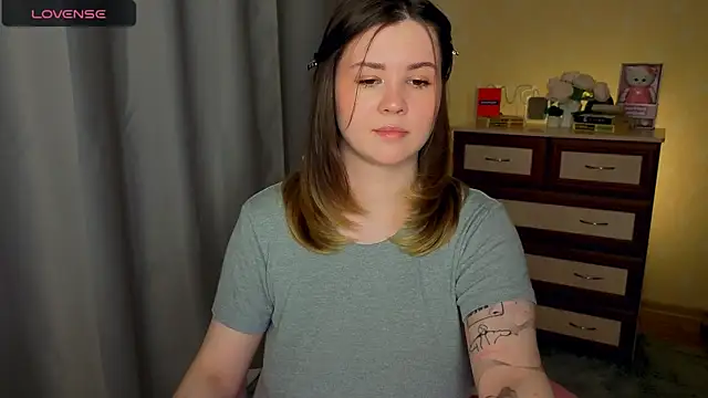 cutie mili online show from 04.25.26