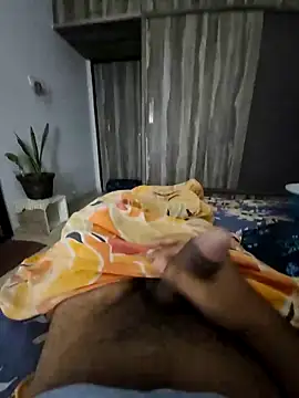 Snapshot of DesiRocco7 chatting on 09.22.25 DesiRocco7 online show from 09.22.25