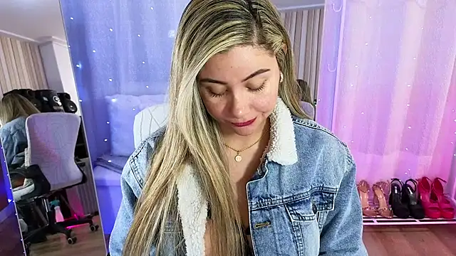 Tawny cox online show from 11.30.25