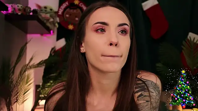 Snapshot of BabyYoda- chatting on 12.28.24 BabyYoda- online show from 12.28.24