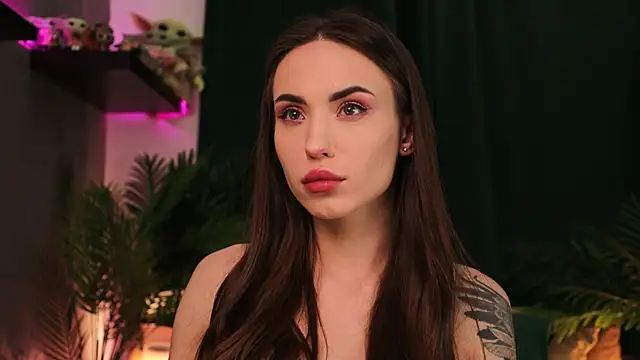 Snapshot of BabyYoda- chatting on 01.07.25 BabyYoda- online show from 01.07.25