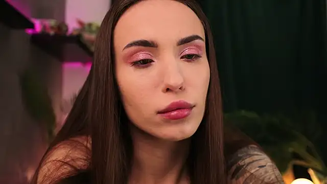 Snapshot of BabyYoda- chatting on 01.13.25 BabyYoda- online show from 01.13.25